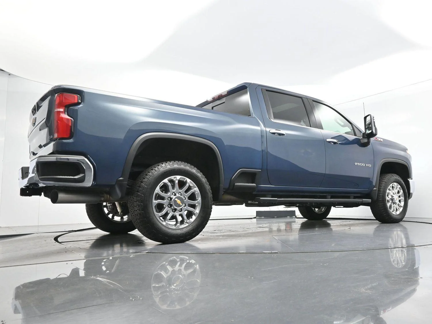 Used 2025 Lakeshore Blue Metallic Chevrolet LTZ image 50