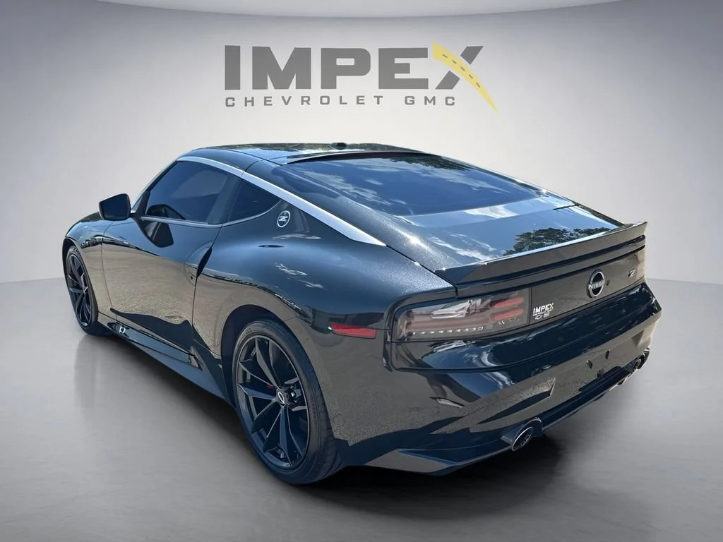 Used 2025 Black Nissan Performance image 3