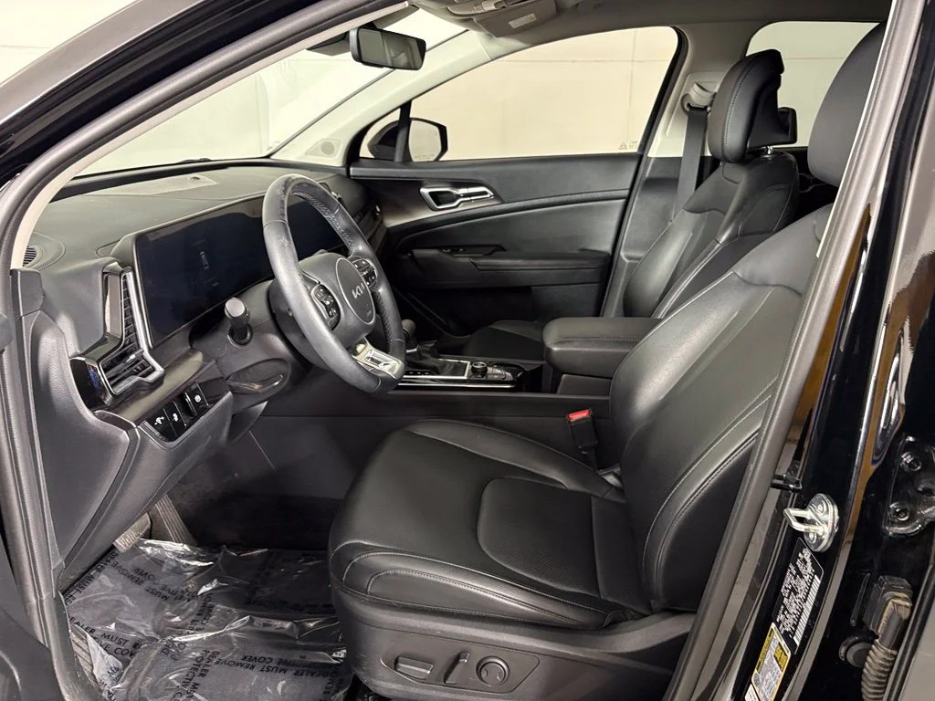 Used 2024 Black Kia EX image 16