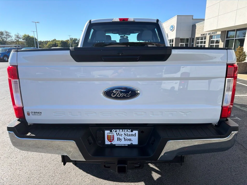 Used 2019 Oxford White Ford XL image 4