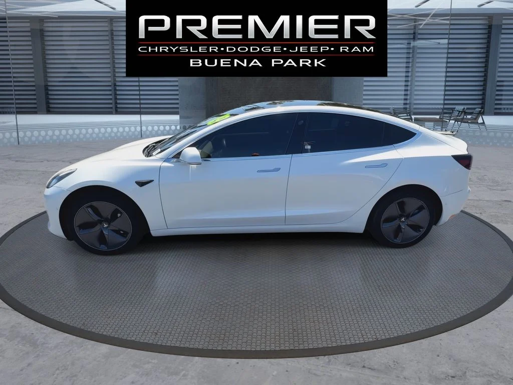 Used 2019 White Tesla Standard Range Plus image 5