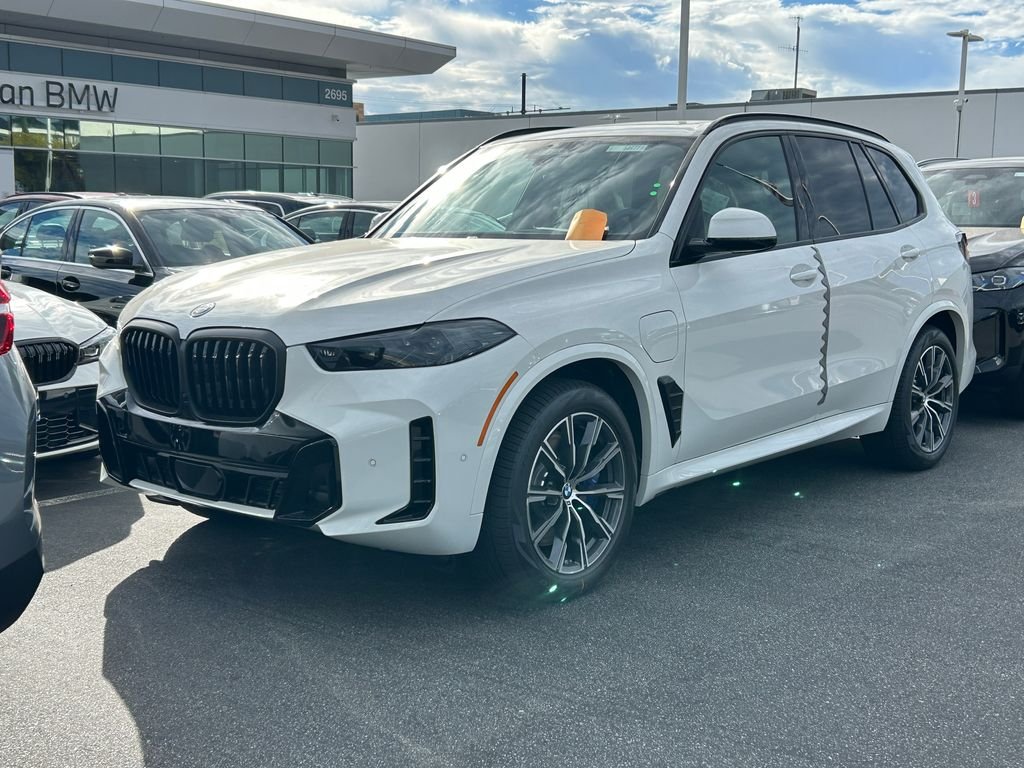 New 2026 Alpine White BMW xDrive50e image 2