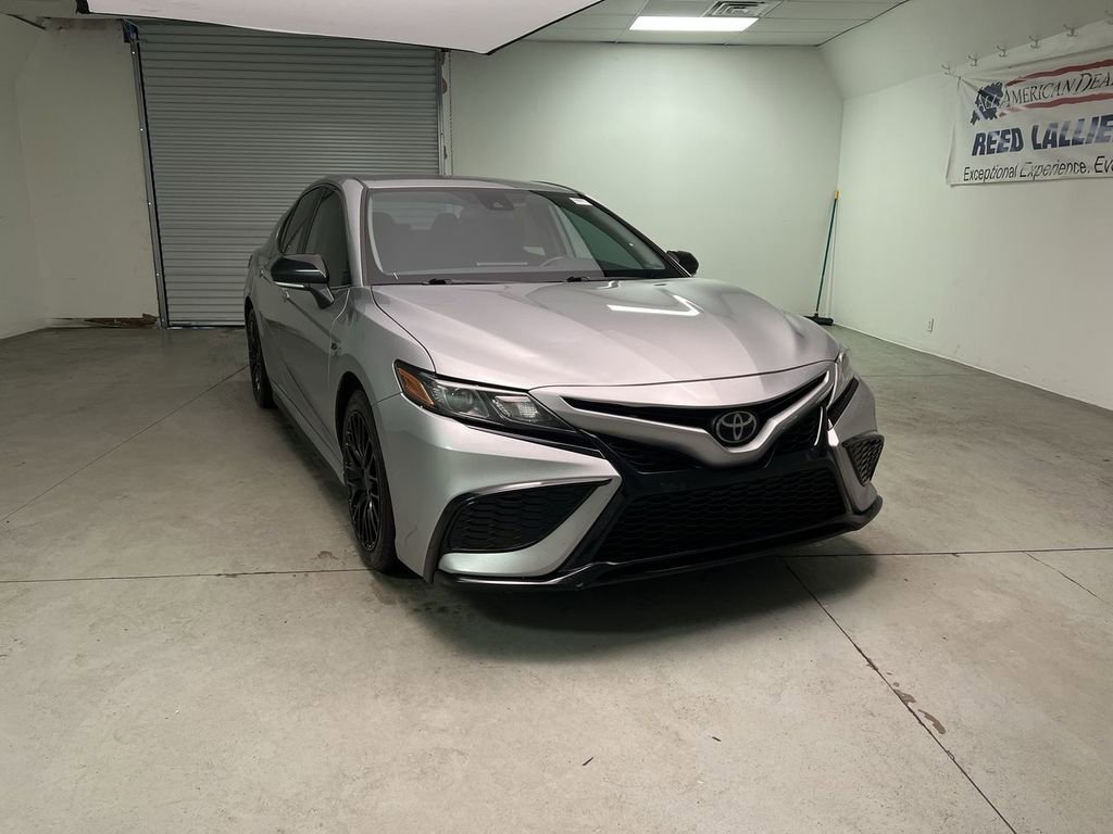 2022 Toyota Camry SE