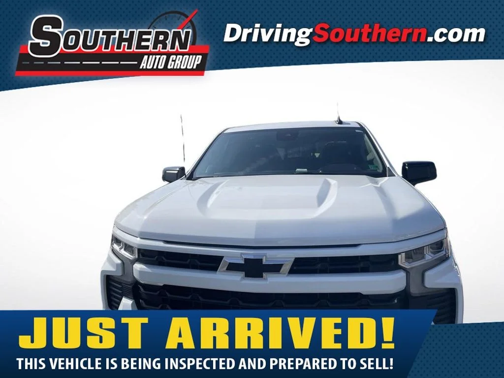 Used 2025 White Chevrolet RST image 1