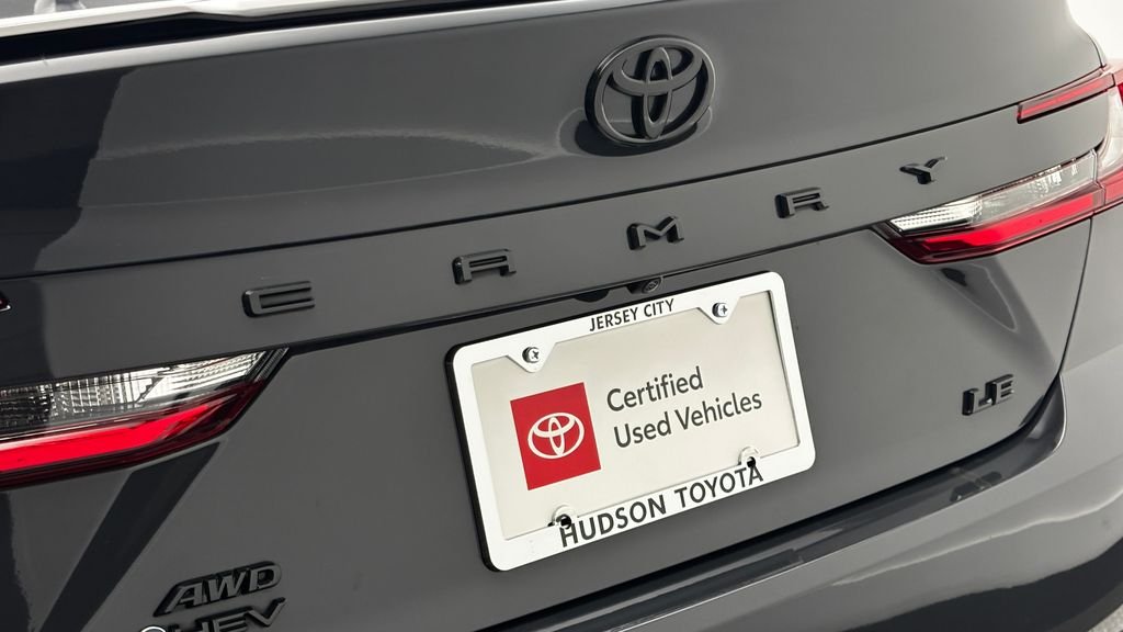 Used 2025  Toyota LE image 8