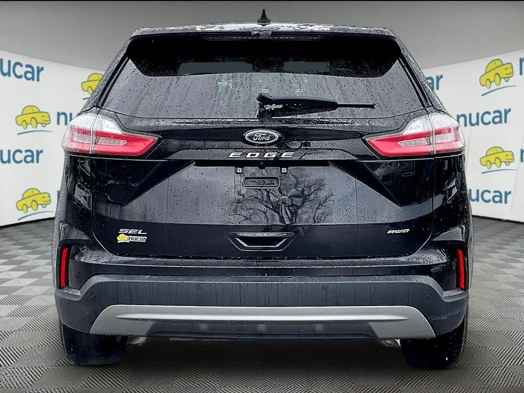 Used 2023 Black Ford SEL image 5
