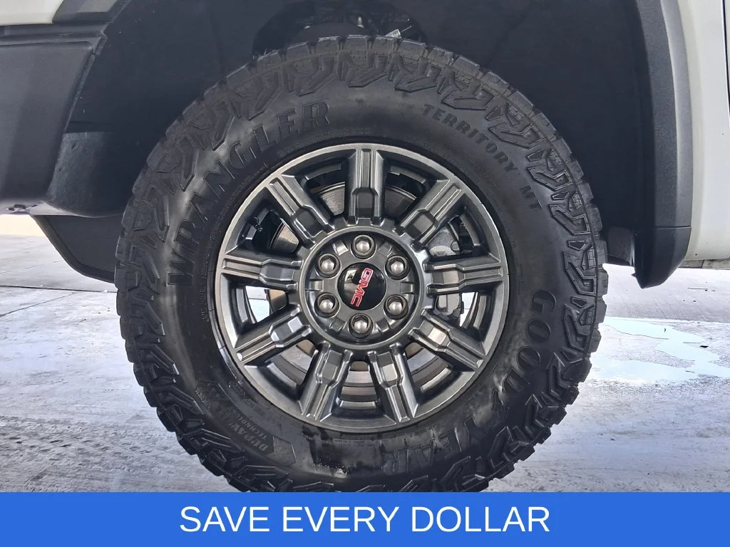 Used 2025 White GMC AT4X image 30