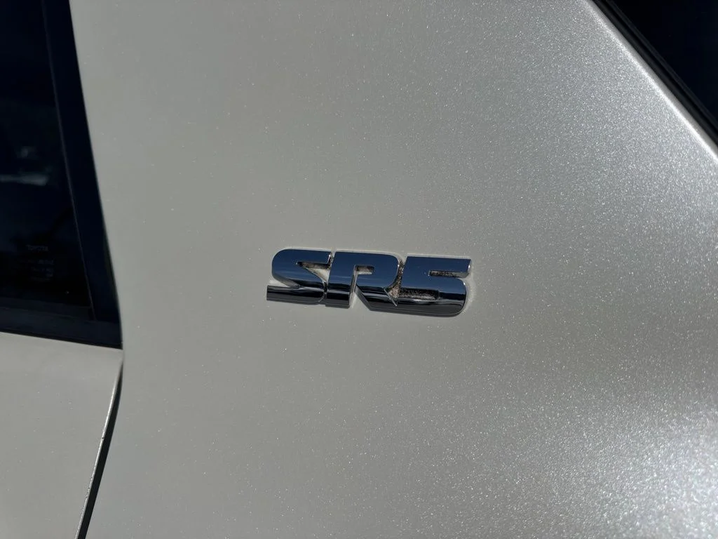 Used 2010 White Toyota SR5 image 29
