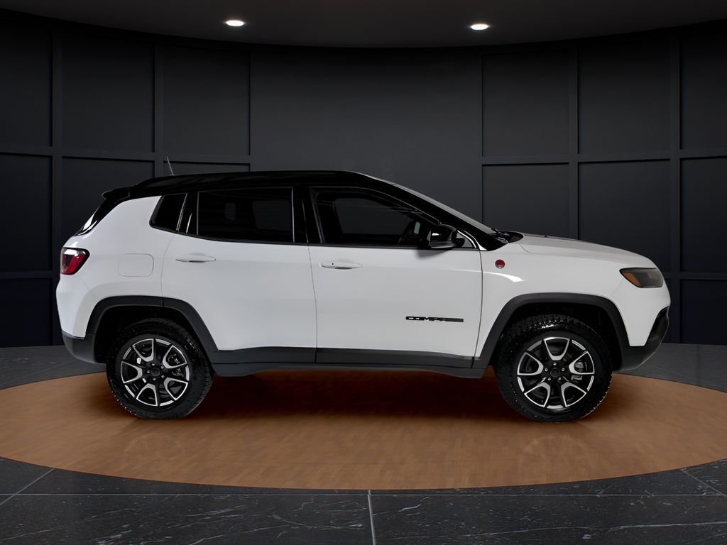New 2026 Bright White Clear-Coat Exterior Paint Jeep Trailhawk image 8