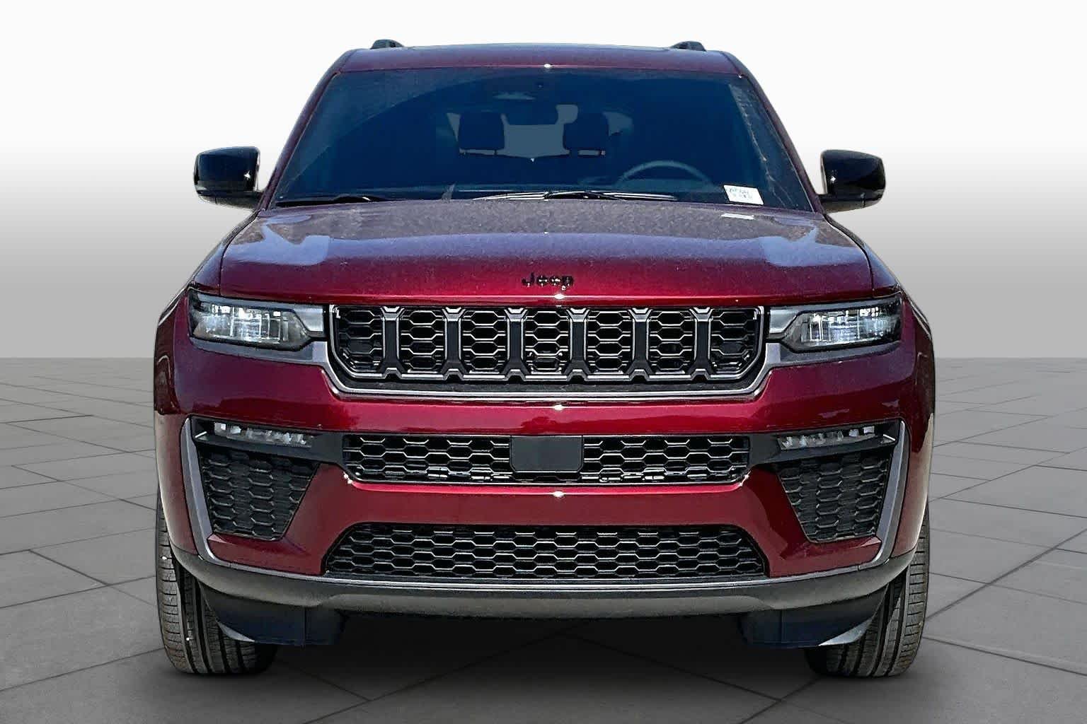 New 2026 Velvet Red Pearl-Coat Exterior Paint Jeep Limited image 4