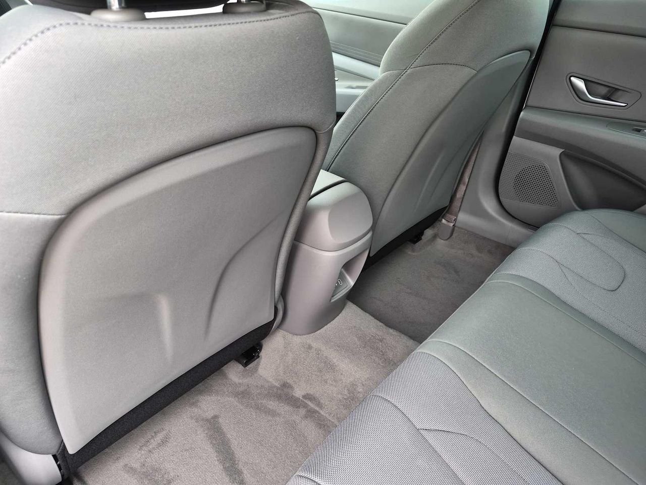 New 2026 Serenity White Hyundai SE image 17