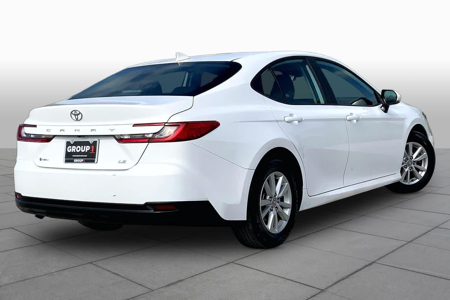 Used 2025 Ice Cap Toyota LE image 13