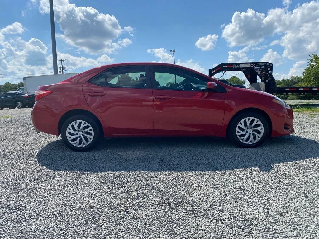 Used 2018 Toyota Corolla LE with VIN 2T1BURHE8JC058544 for sale in Creedmoor, NC