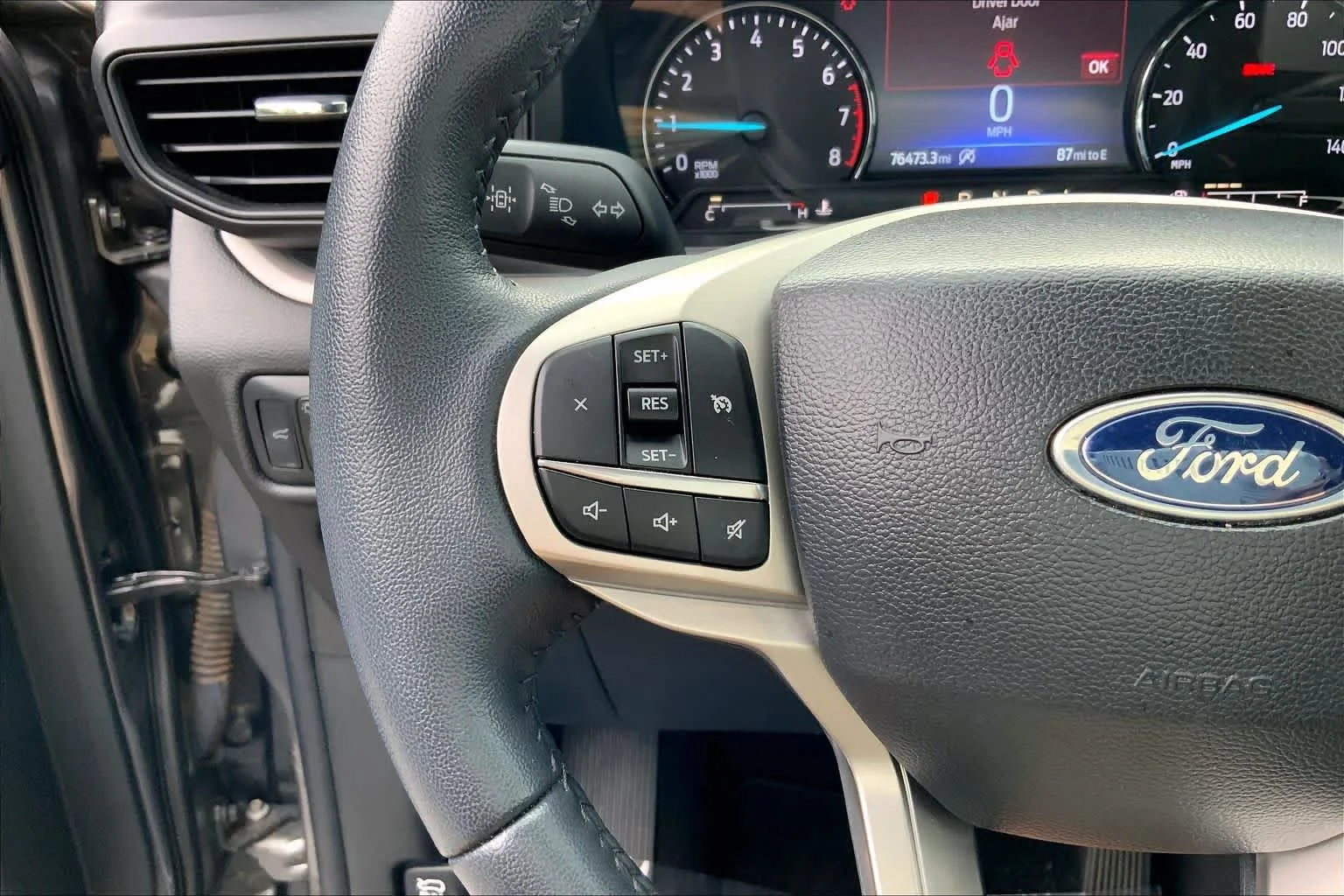 Used 2023 Carbonized Gray Metallic Ford XLT image 23