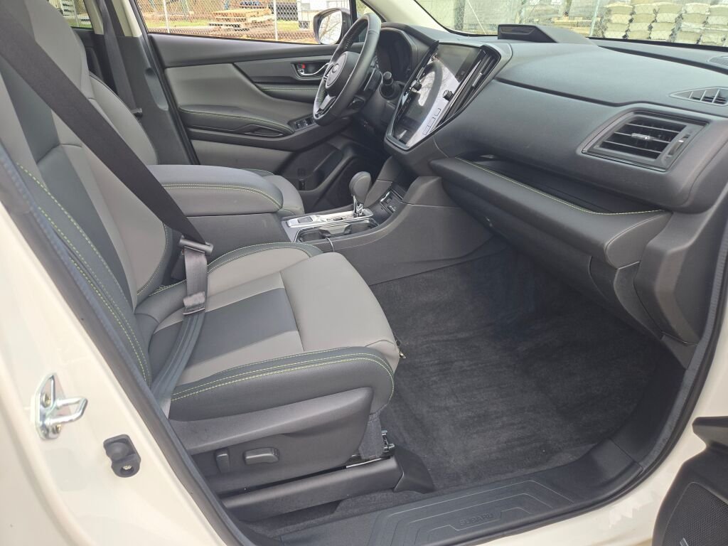 Used 2024 White Subaru Onyx Edition image 7