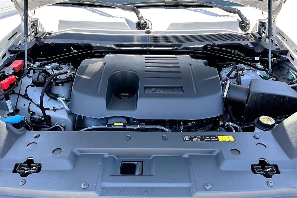 New 2026 BORASCO GREY Land Rover X-Dynamic SE image 12