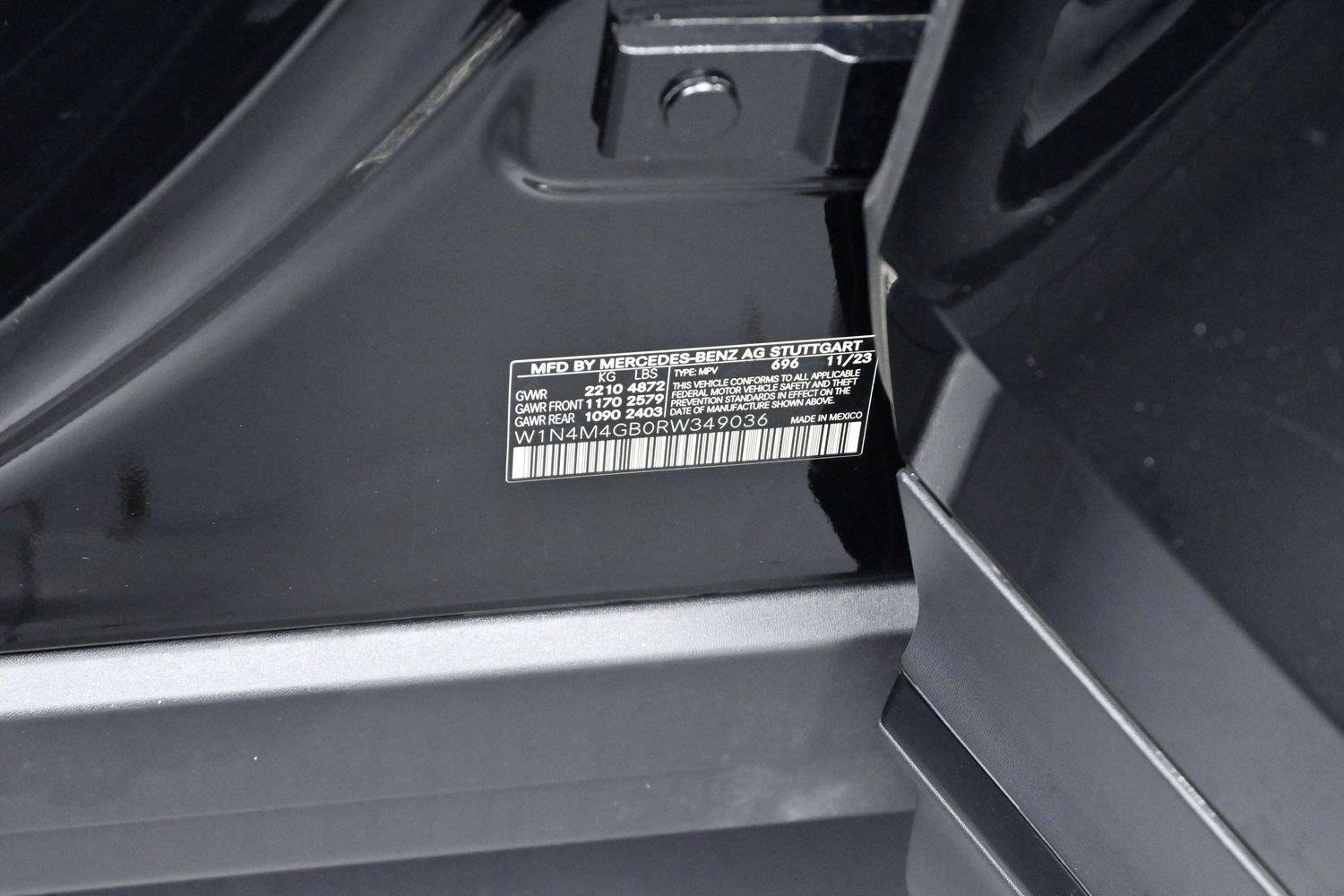 Used 2024 Black Mercedes-Benz GLB 250 image 36