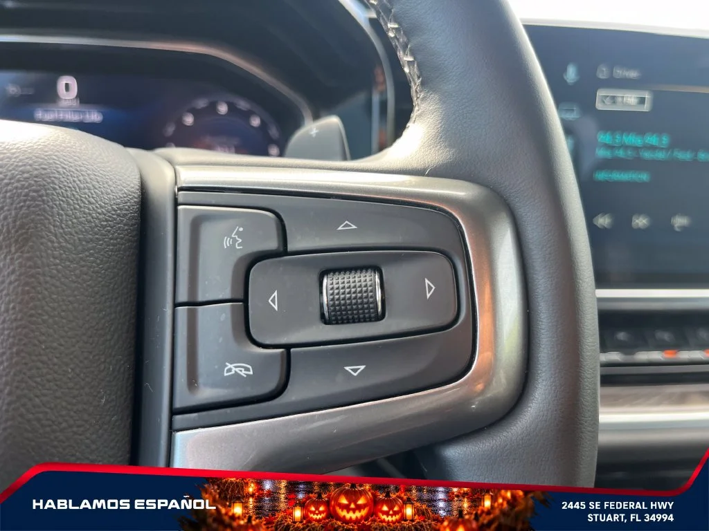 Used 2025 Summit White Chevrolet LTZ image 26