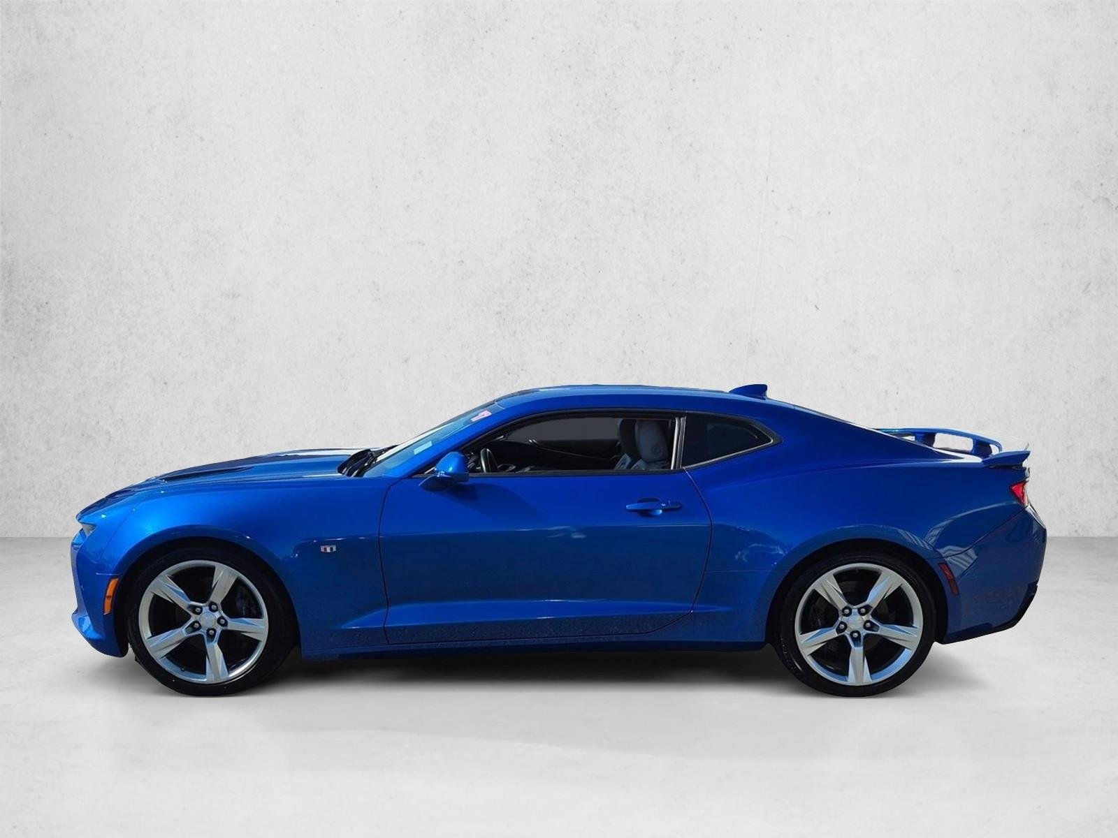 Used 2017 Hyper Blue Metallic Chevrolet 2SS image 9