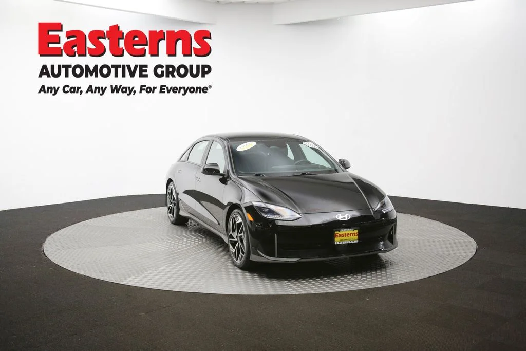 Used 2023 Black Hyundai SEL image 50