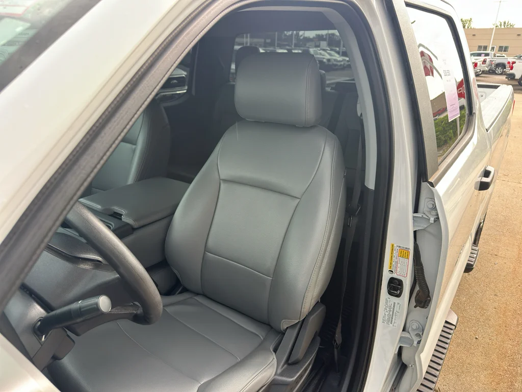 Used 2024 Oxford White Ford XL image 26