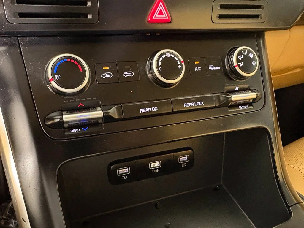 Used 2022 Black Kia LXS image 30