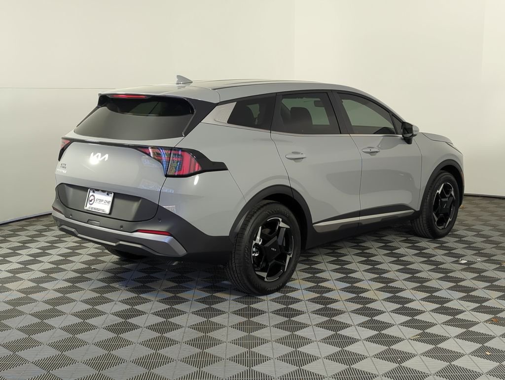 New 2026 Wolf Gray Kia EX image 7