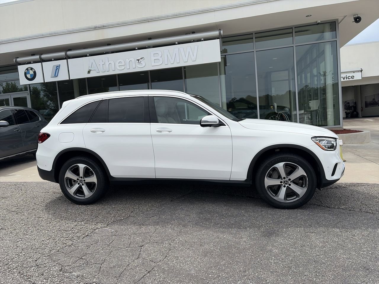 Used 2020 designo Diamond White Metallic Mercedes-Benz GLC 300 image 9
