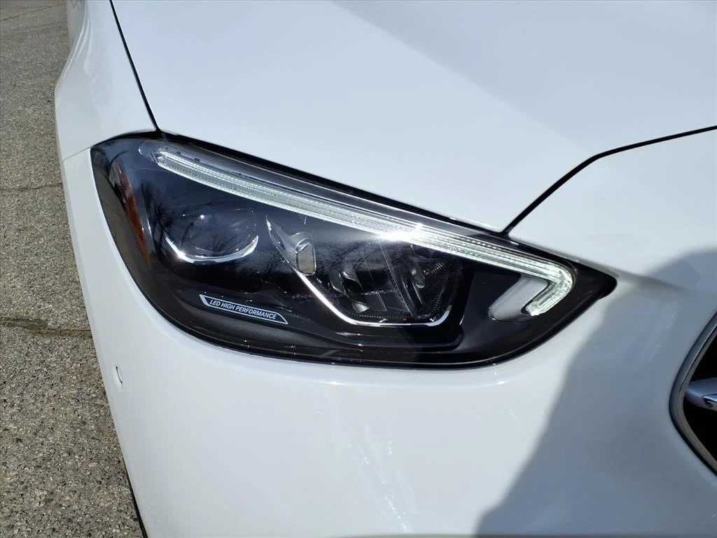 New 2026 Polar White Mercedes-Benz C 300 image 4