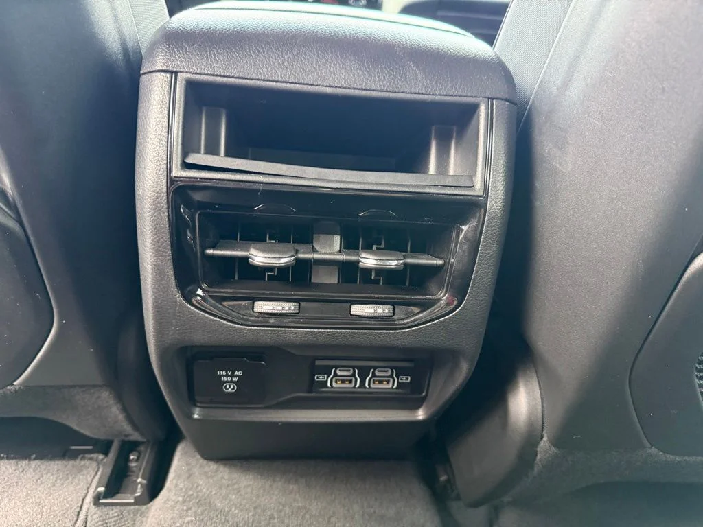 Used 2024 Red Jeep Altitude image 14