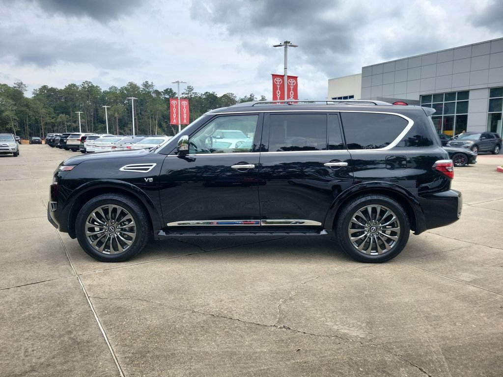 Used 2021 Black Nissan Platinum image 2