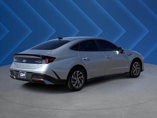 New 2026 Aero Silver Hyundai Blue image 3