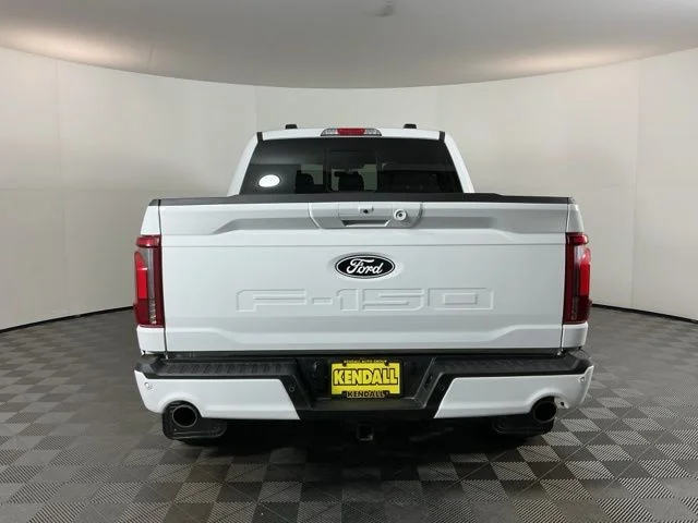 Used 2025 Oxford White Ford Lariat image 5