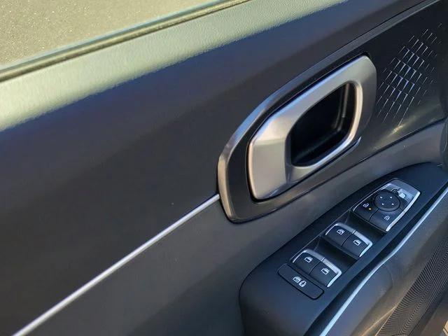 New 2026 Ivory Silver Kia S image 6