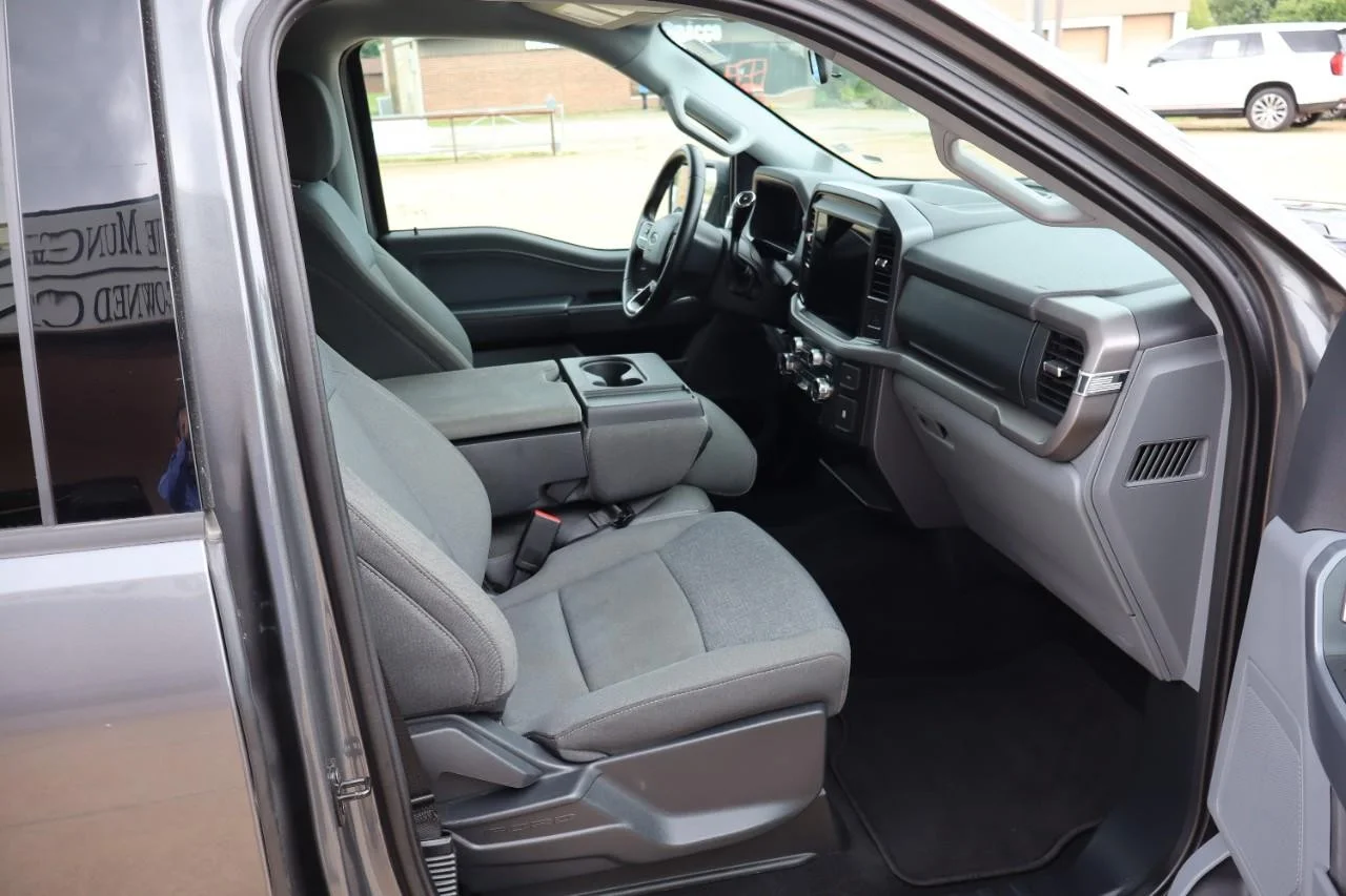 Used 2025 Carbonized Gray Ford XLT image 21