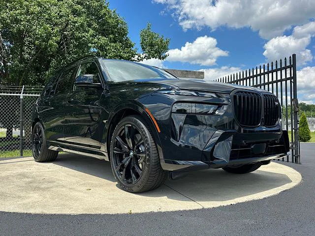 2027 BMW X7
