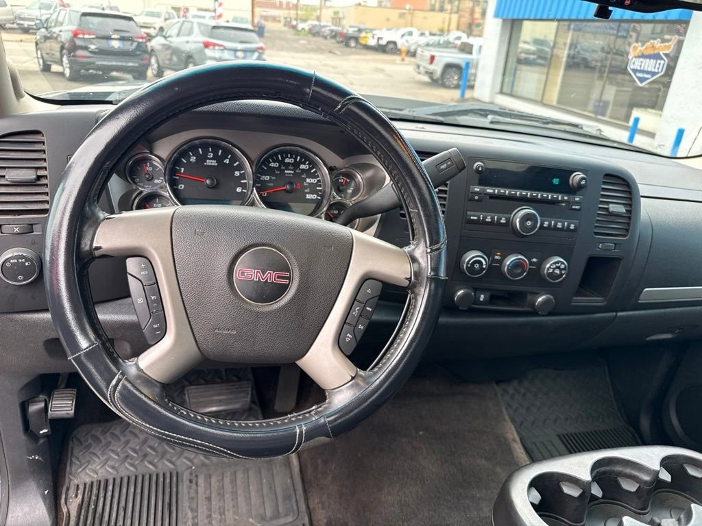 Used 2013 Stealth Gray Metallic GMC SLE image 19