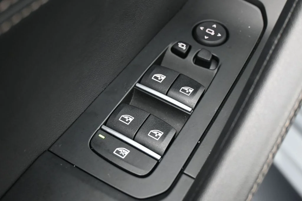 Used 2026 Gray Metallic BMW xDrive40i image 15