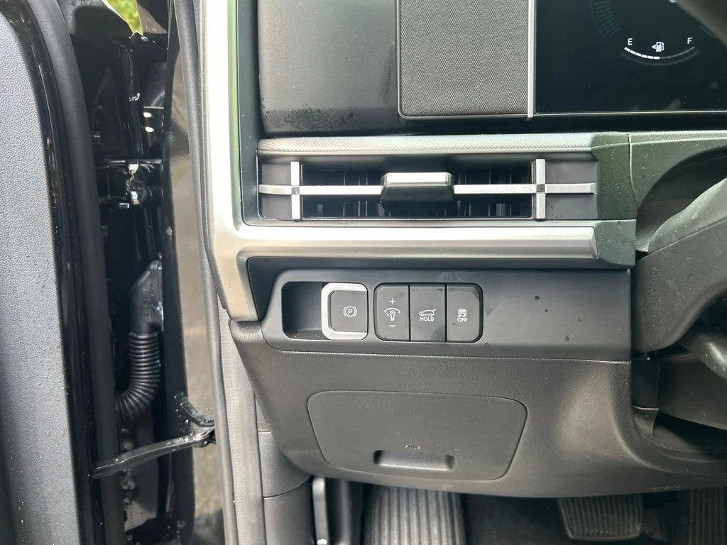 Used 2026 Black Hyundai SE image 24
