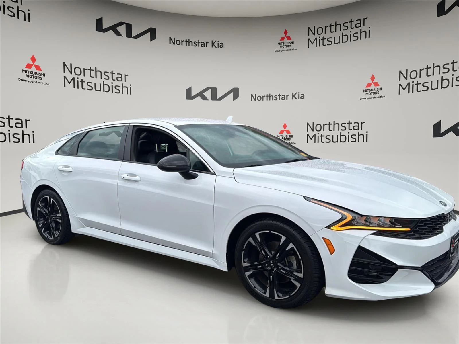 Used 2021 Glacial White Pearl Kia GT-Line image 6