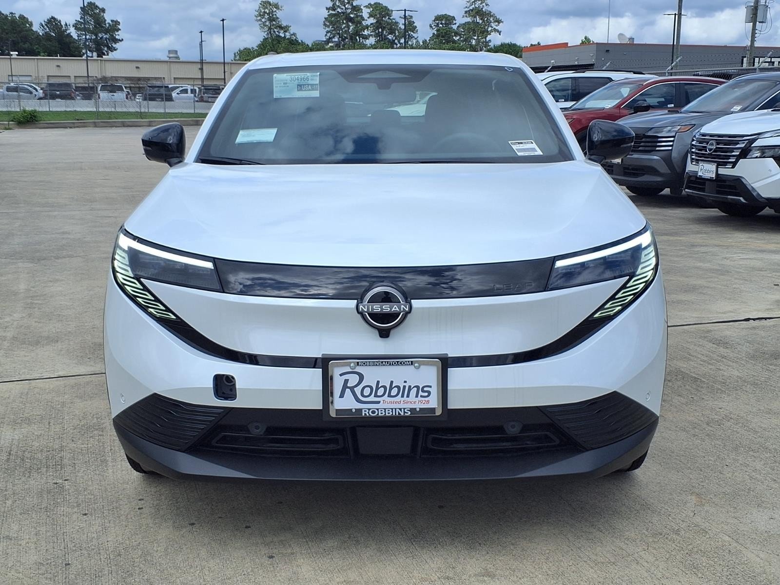 New 2026 Everest White Pearl TriCoat Nissan SV+ image 2