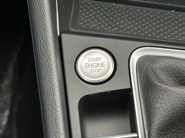 New 2026 Pure White Volkswagen 2.0T Autobahn image 32