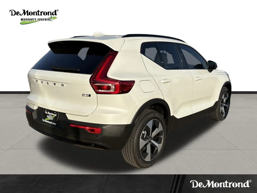 New 2026 Crystal White Volvo Plus image 5