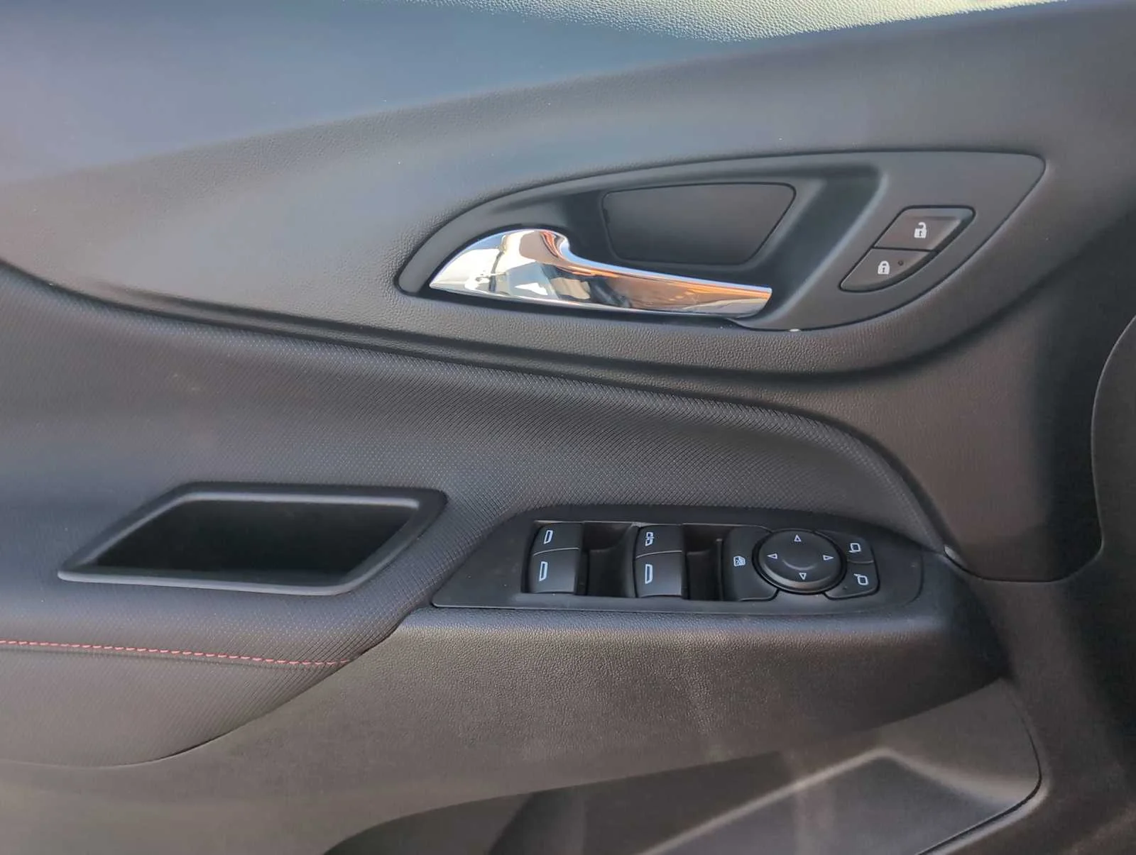 2022 Chevrolet Equinox RS - Photo 22