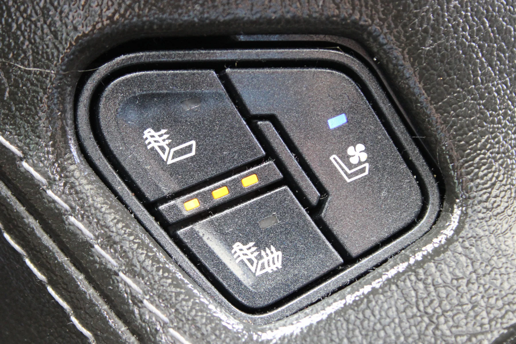Used 2020 Black Chevrolet 2WD 4dr Premier image 4