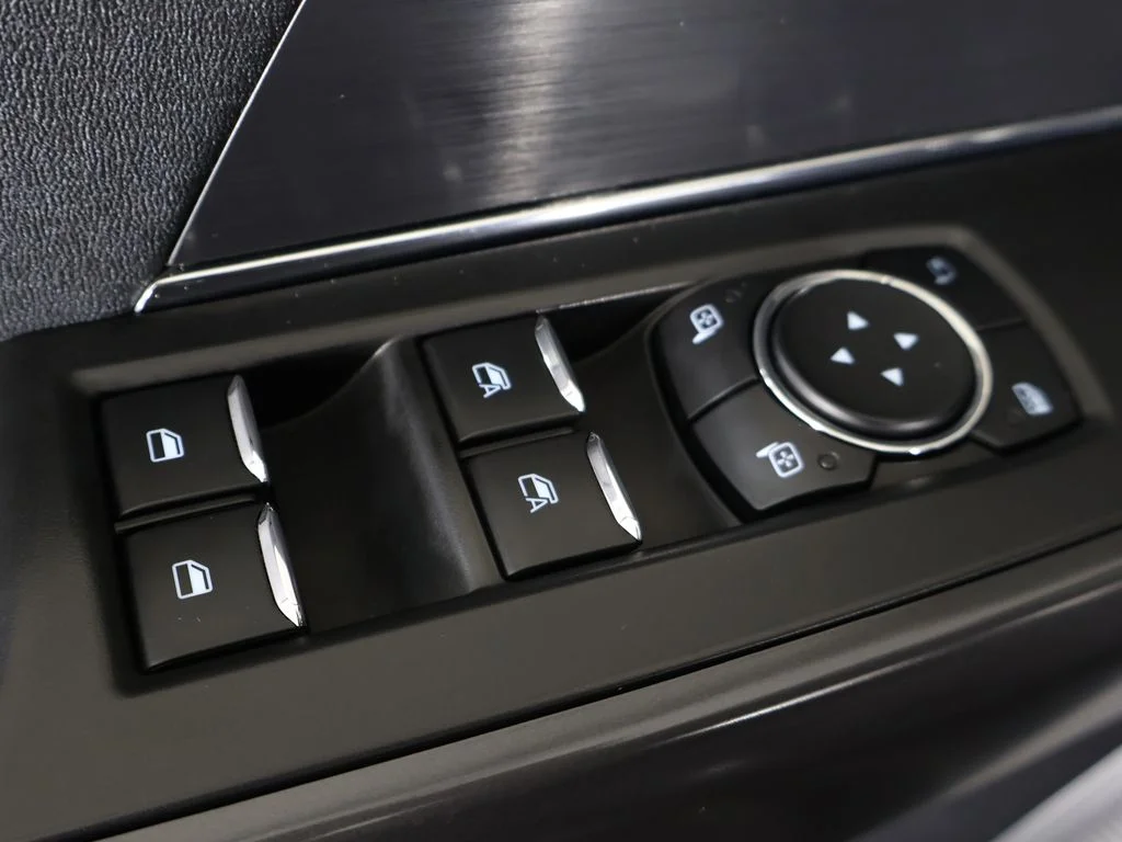 Used 2024 Agate Black Metallic Ford Lariat image 43