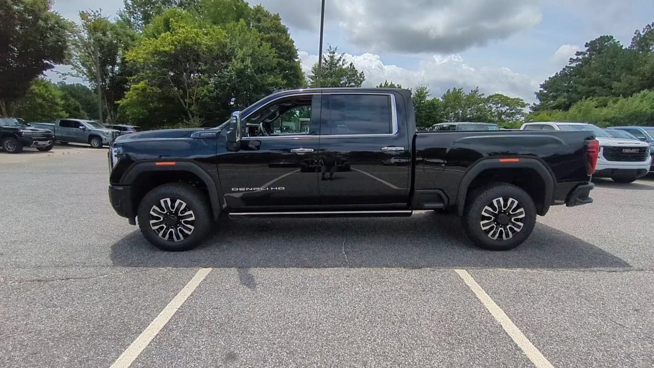 New 2026 Onyx Black GMC Denali Ultimate image 5