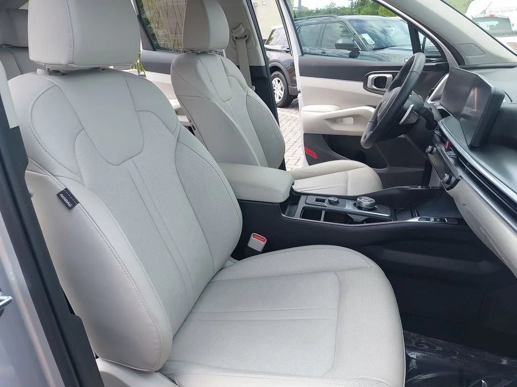 Used 2025 Silver Kia EX image 10