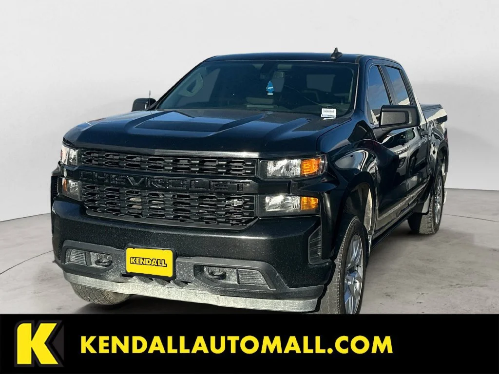 Used 2021 BLACK Chevrolet Custom image 1
