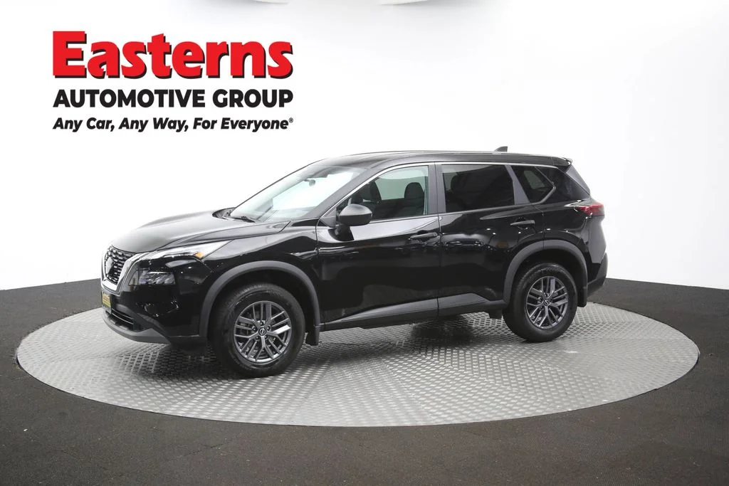 Used 2023 Black Nissan S image 57